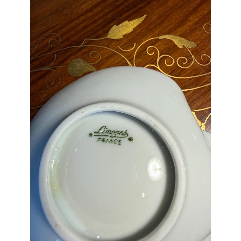 Vintage Limoges Porcelain Shell Trinket Dishes Pair‎